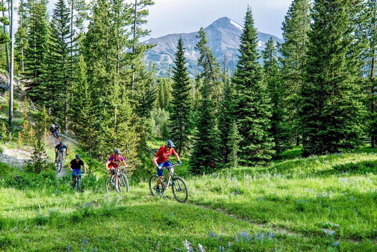 Whitewater Inn Big Sky Esterno foto