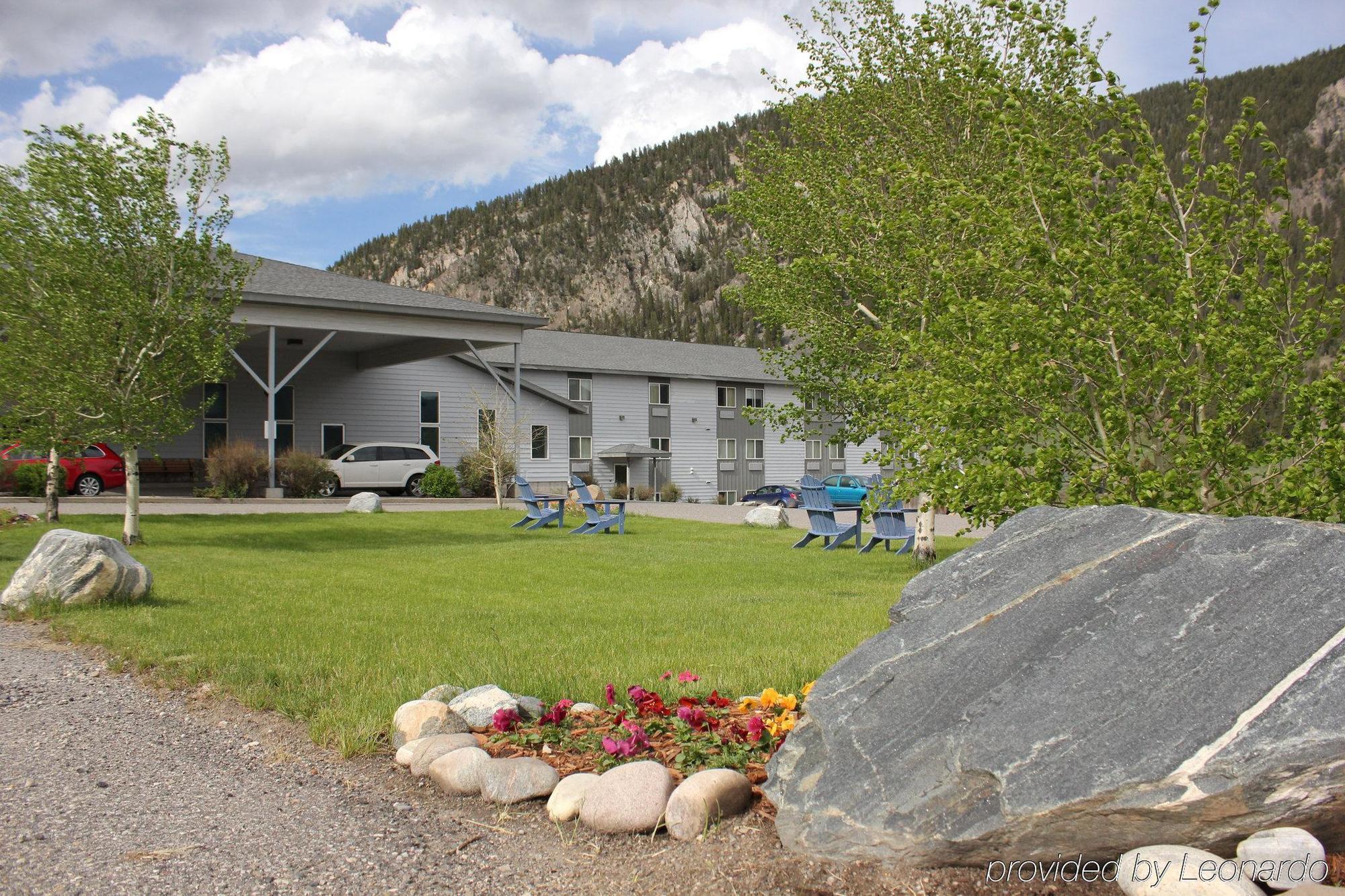 Whitewater Inn Big Sky Esterno foto